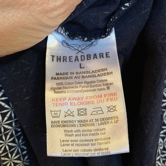 threadbare navy and white geometric patterned short sleeve tee. Size Large. - Picture 5 of 5